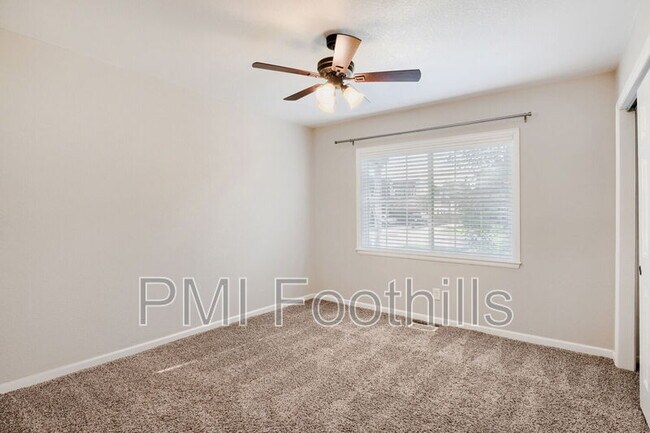 Building Photo - 2949 S Dexter Way