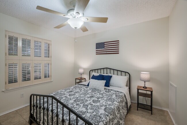 Building Photo - 7419 Pipers Bluff