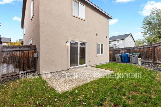 Building Photo - 1729 S Eagleson Rd