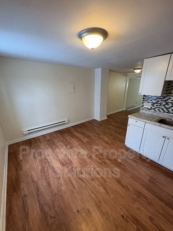 Building Photo - 850-850 Capouse Ave