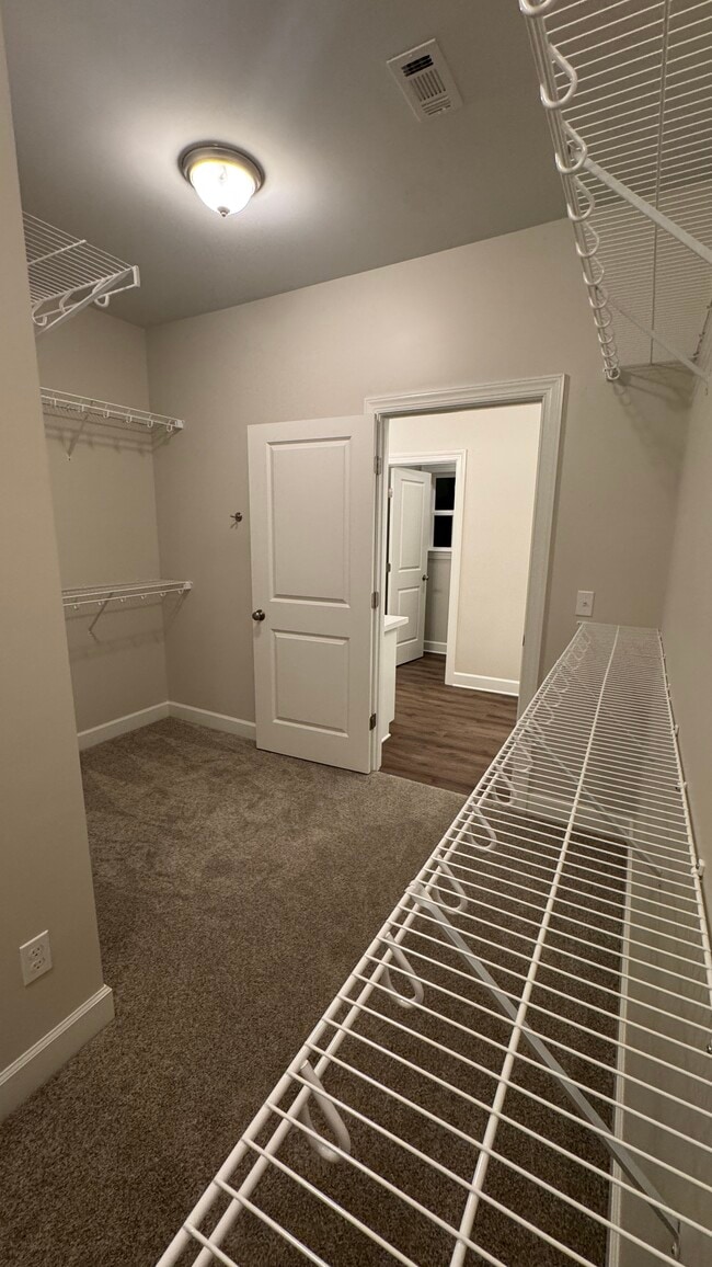 Building Photo - 113 Elliott Dr