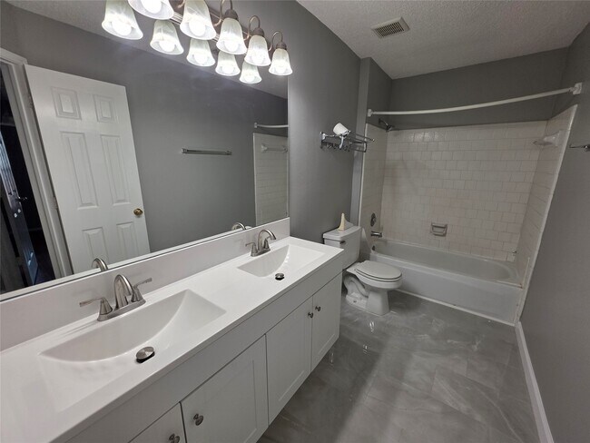 Building Photo - 19 Evening Song Ct