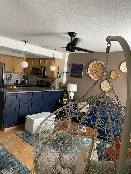 Building Photo - 1833 N Williams St