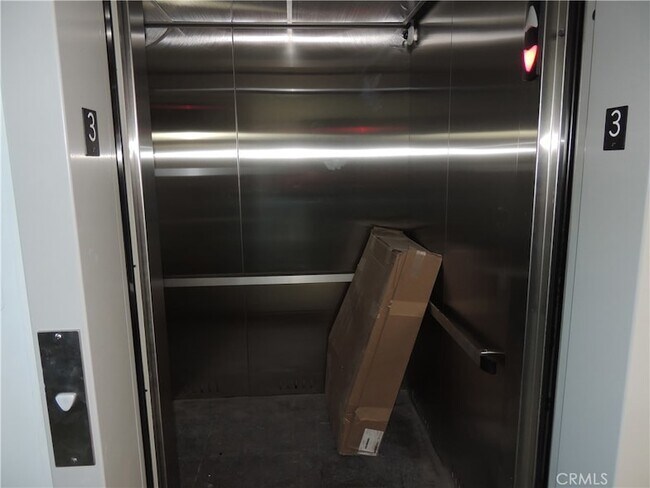 Building Photo - 22735 Del Valle St