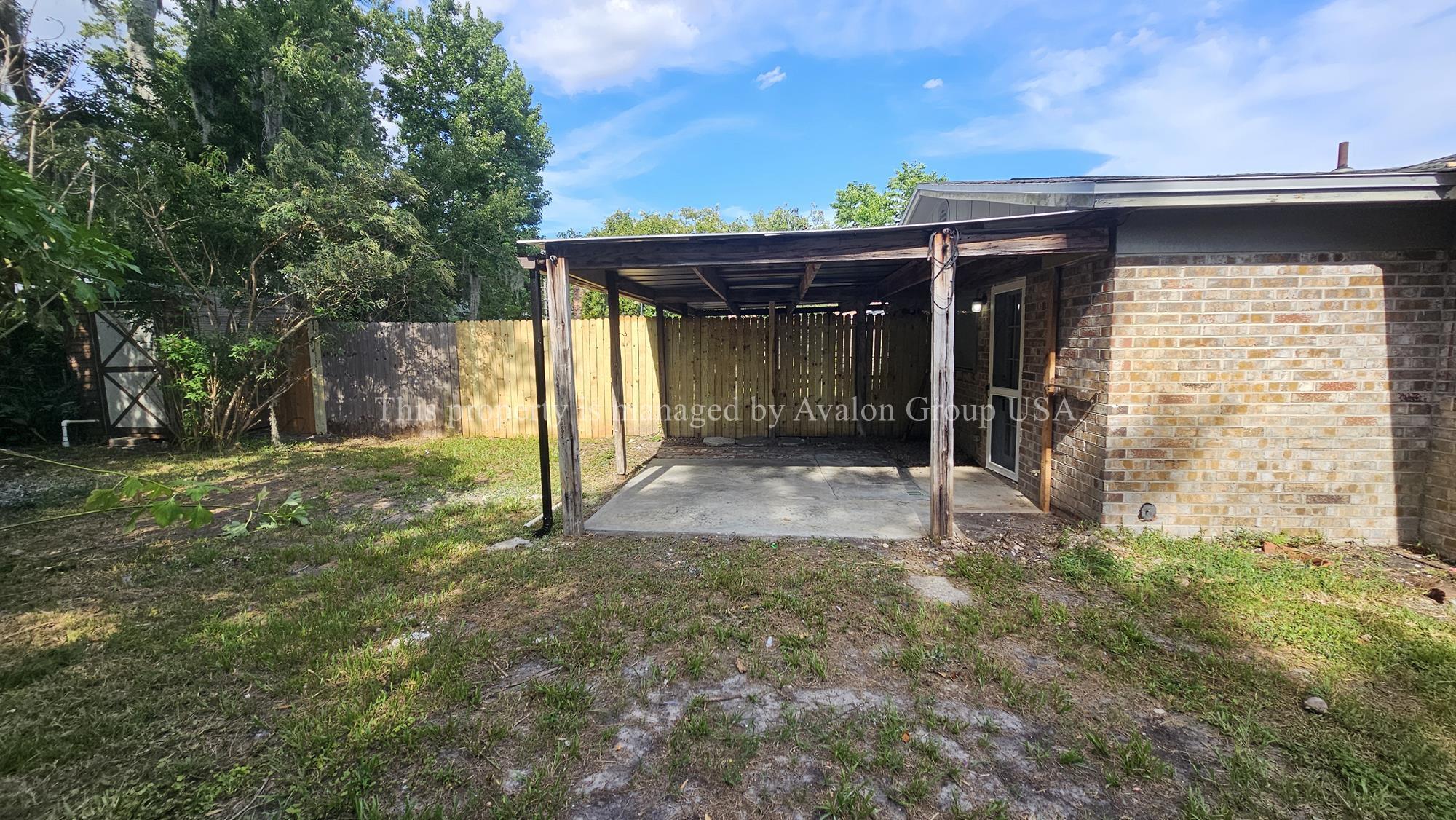Building Photo - 6063 Longchamp Dr