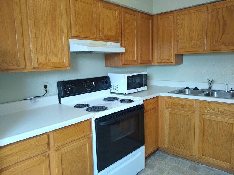 Building Photo - White Mountain - Residential