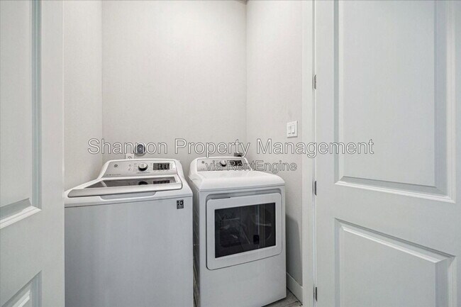 Building Photo - 10926 Brookeshire Chase Ln