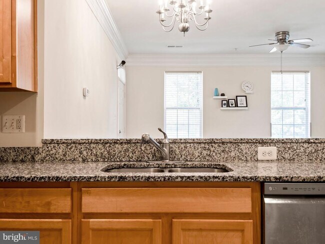 Building Photo - 304 Orchard Ridge Dr