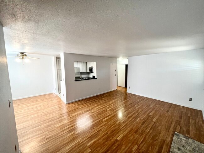 Building Photo - 1538 Alma Ter