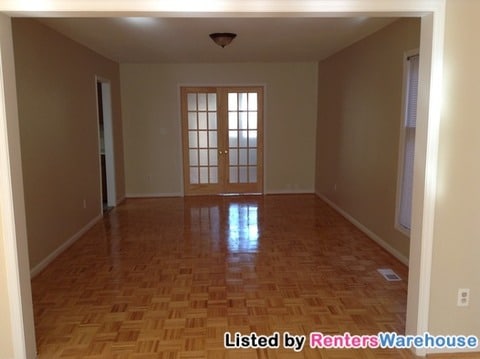 Building Photo - 723 Twin Brooks Ct SE