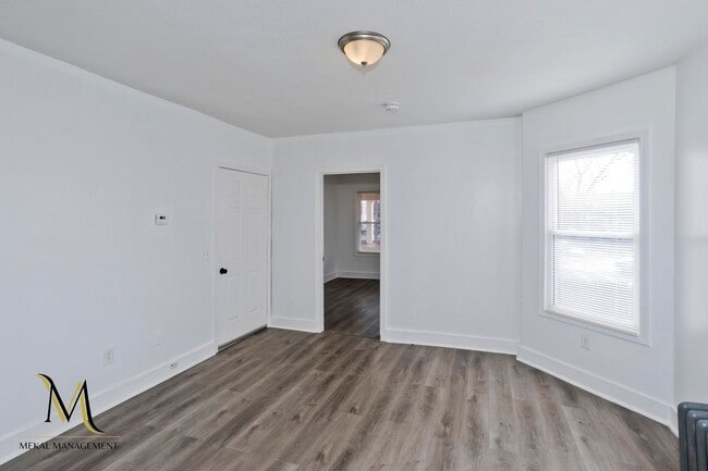 Building Photo - 98-100 Prospect St