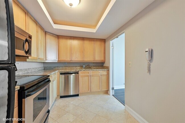 Building Photo - 155 N Harbor Dr