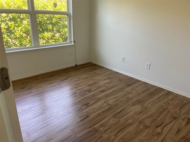 Building Photo - 7414 Birmingham Forest Dr