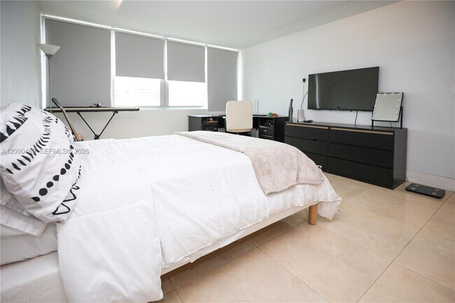 Building Photo - 7135 Collins Ave