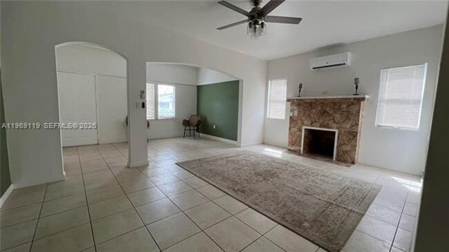 Building Photo - 113 NW 35th St