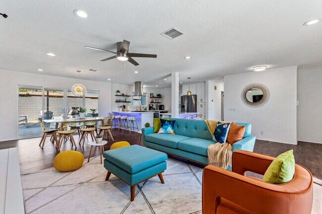 Building Photo - Desert Xscape - Pool, Jacuzzi, and Pet Friendly! (Monthly Only - No Long Term)