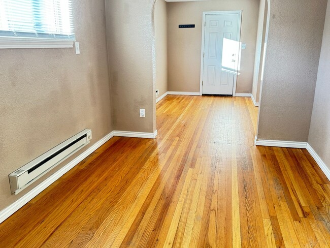 Building Photo - 2 BEDROOM, 1 BATHROOM SINGLE FAMILY HOME CLOSE TO DOWNTOWN CHEYENNE