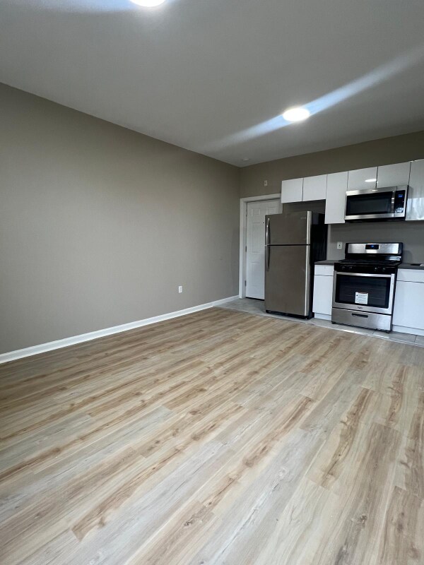 Building Photo - 38 Winans St