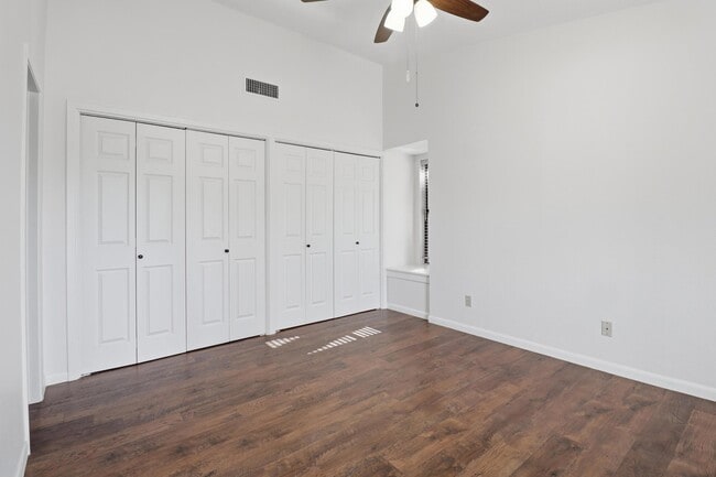 Building Photo - 100 Bay Point Dr