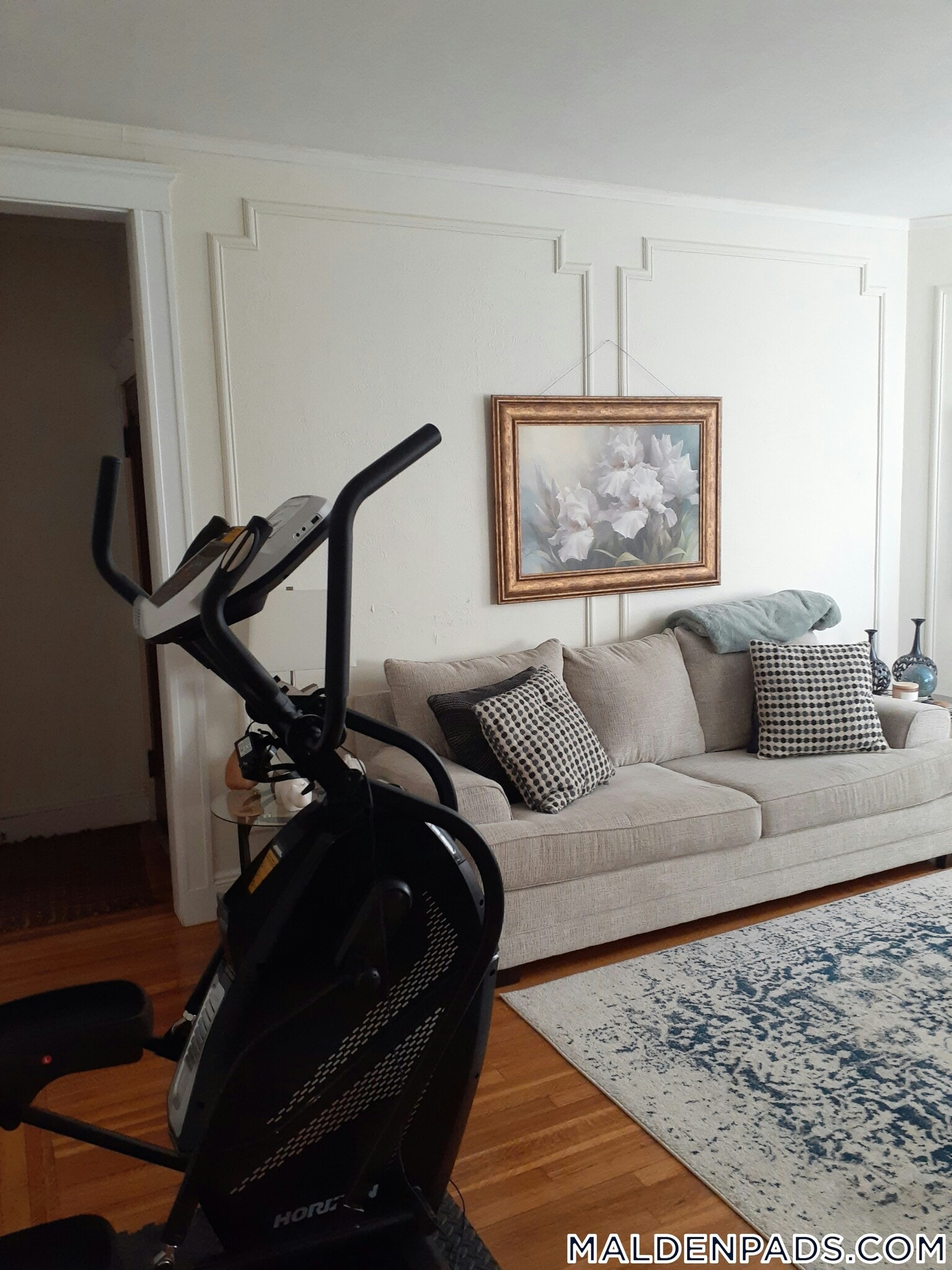 Building Photo - 90 Maple St