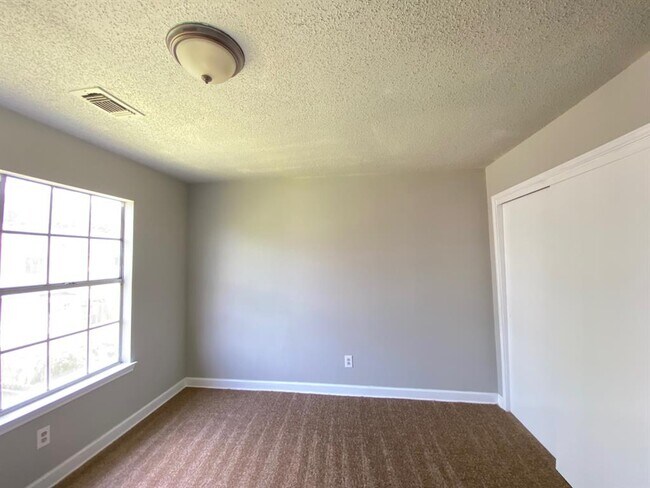 Building Photo - 4315 Palmer Plantation Dr
