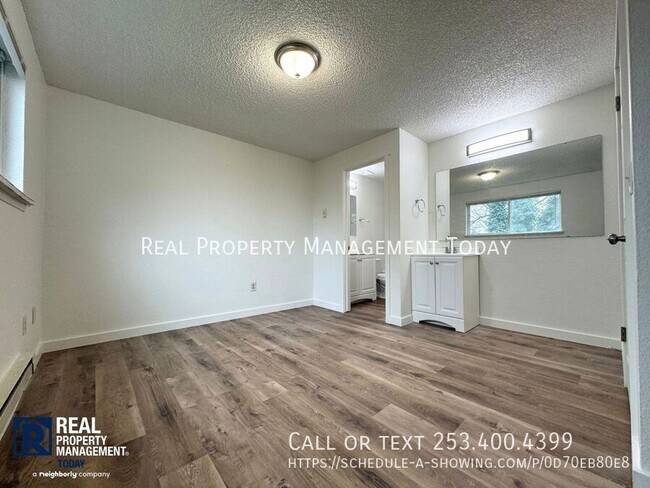 Building Photo - 4016 S Puget Sound Ave