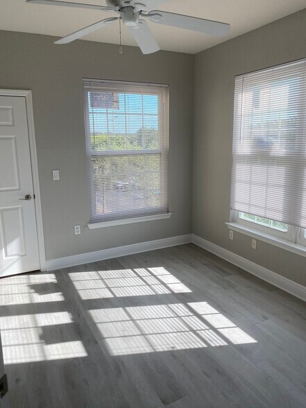 Bedroom - 23660 Walden Center Dr