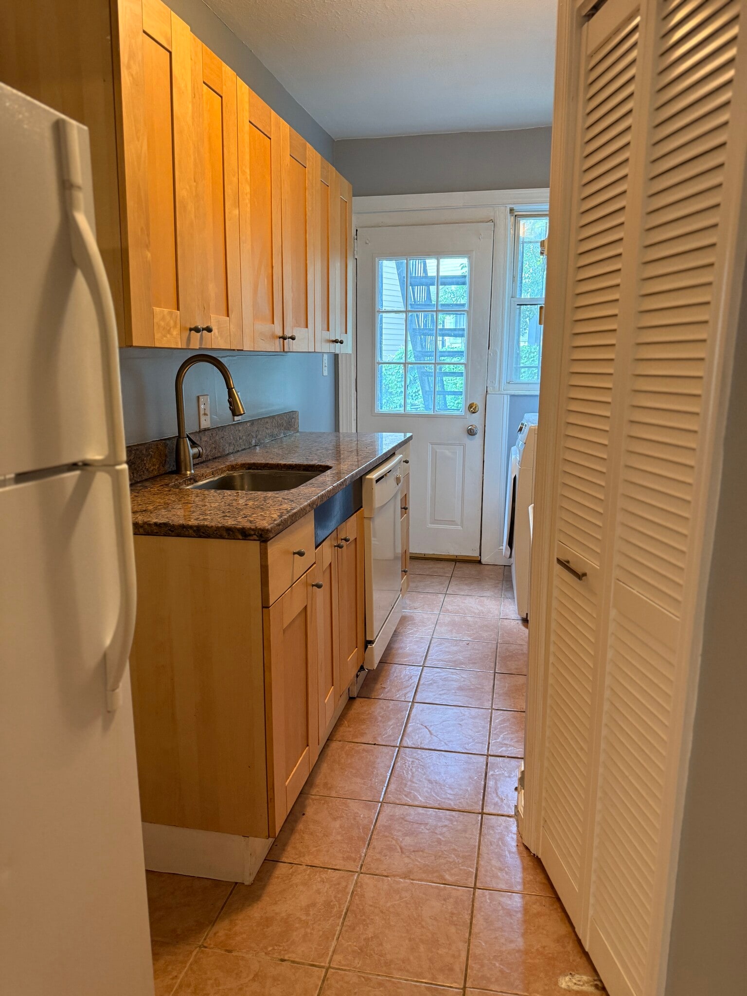 Kitchen - 1430 Ives Pl SE