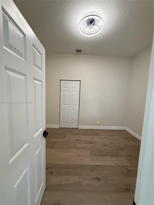 Building Photo - 1007 Nandina Dr