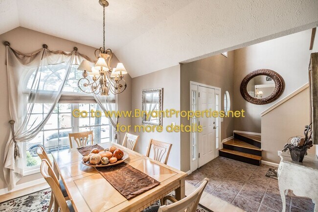 Building Photo - Madison/Rivergate Area - 3 Bedroom, 2.5 Baths