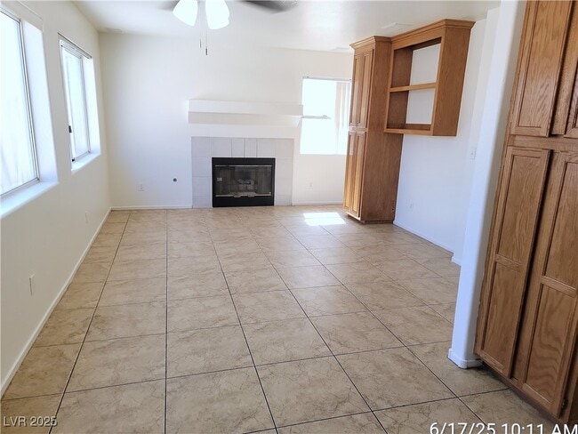 Building Photo - 9162 Green Frost Dr