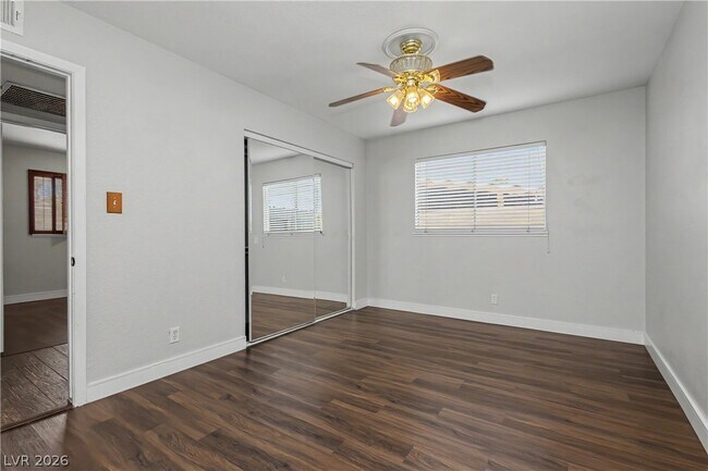 Building Photo - 6908 Kinkenon Dr