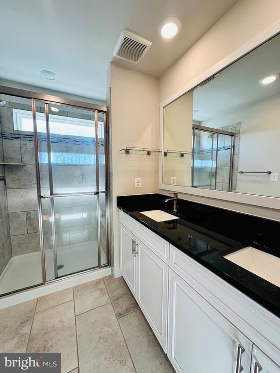 Building Photo - 5835 Kate Chopin Pl