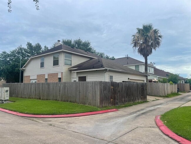 Building Photo - 4002 Timber Falls Ct