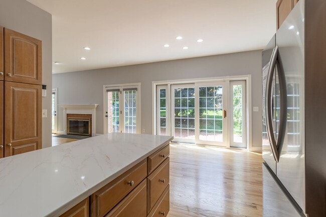 Building Photo - Charming Country Colonial on Cul-de-Sac, 4...