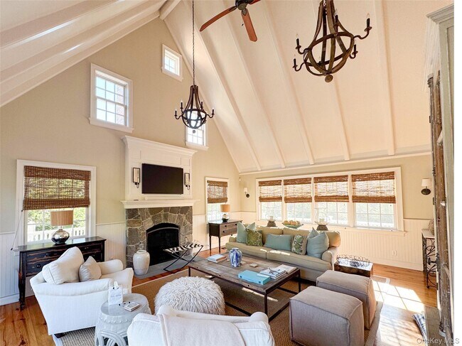 Building Photo - 112 Central Ave