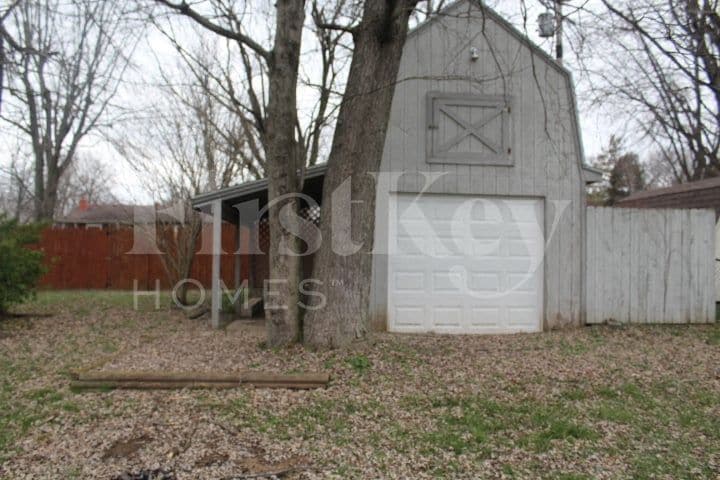 Building Photo - 9440 Port Royal Dr