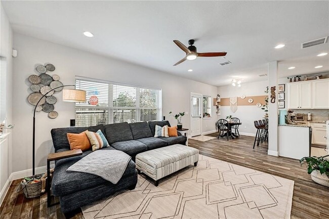 Building Photo - 12813 Leatherback Ln