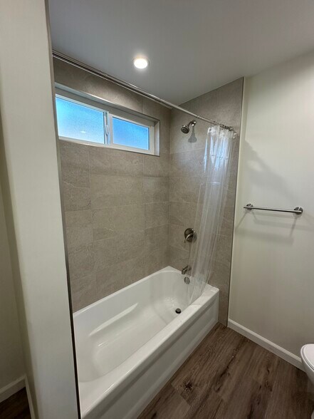 Primary Bathroom - 3623 W 105th St