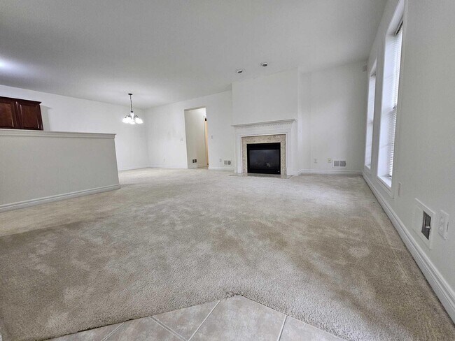 Building Photo - 3376 Endsleigh Ln