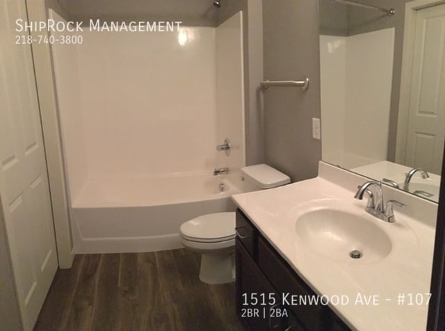 Building Photo - 1515 Kenwood Ave
