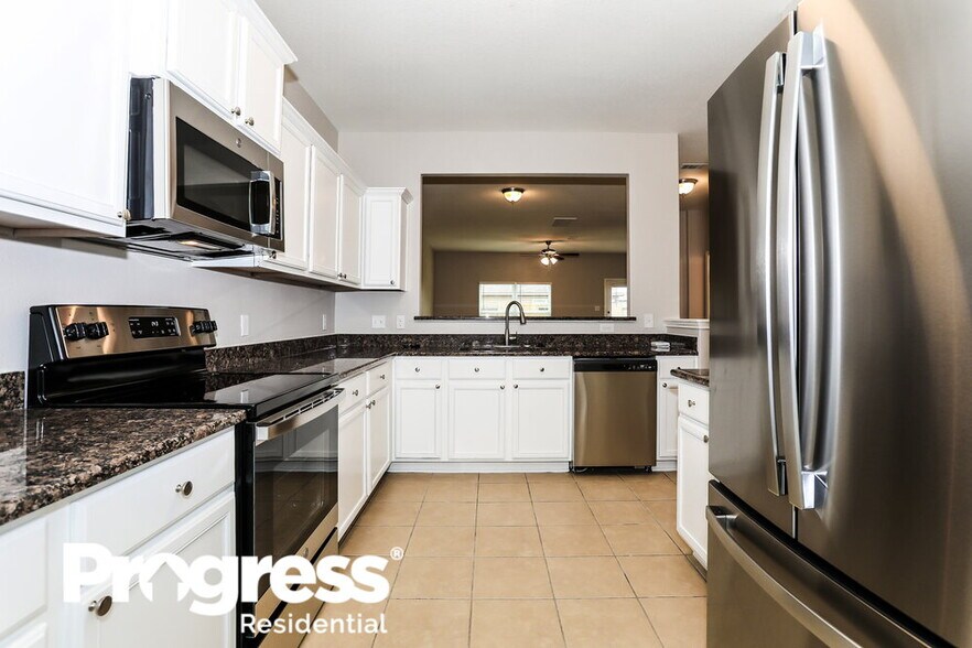 Building Photo - 12027 Fairquarter Ln