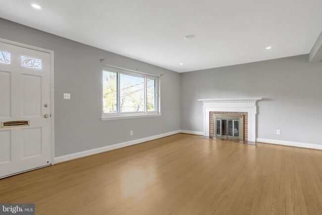 Building Photo - 3713 Lockwood Ln