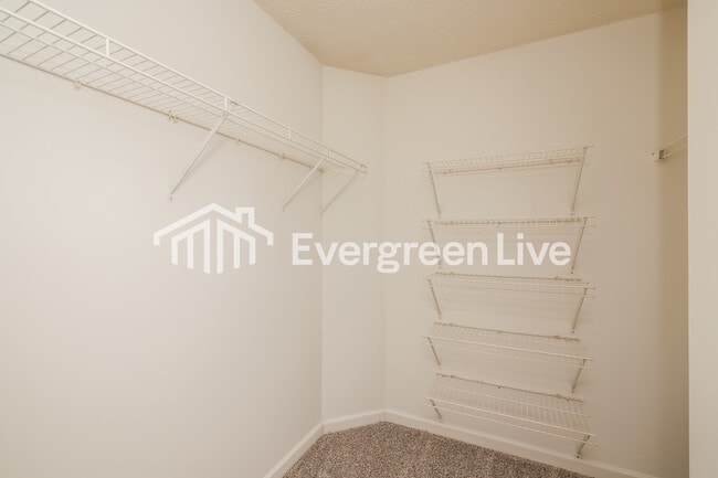 Building Photo - 5454 Fairford Ct