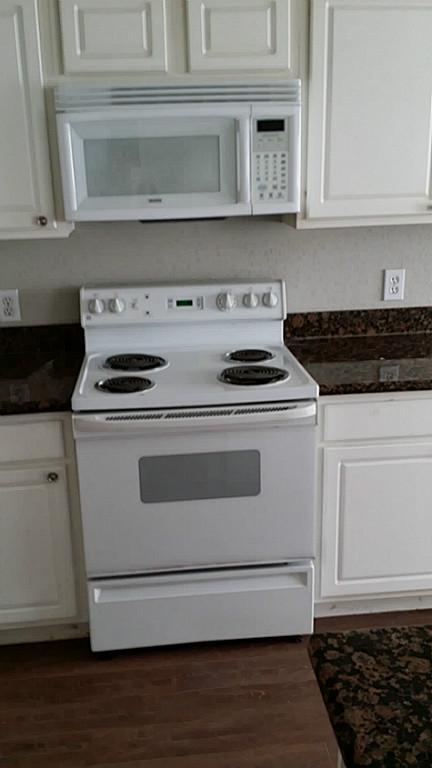 Building Photo - 46 Wineberry Pl