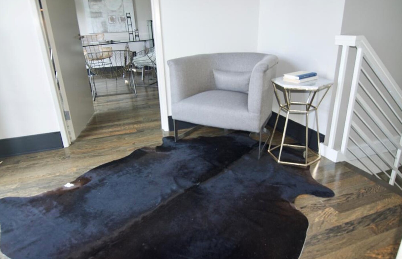 Seating Area - 849 S Broadway