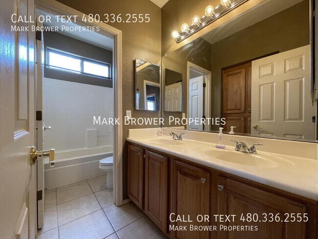 Building Photo - 17453 W Rock Ledge Rd