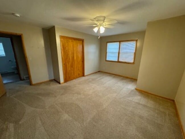 Building Photo - MOVE IN SPECIAL! 1ST MONTH RENT FREE! JUST...