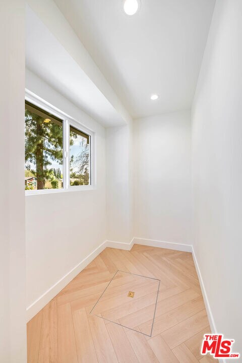 Building Photo - 749 N Niagara St