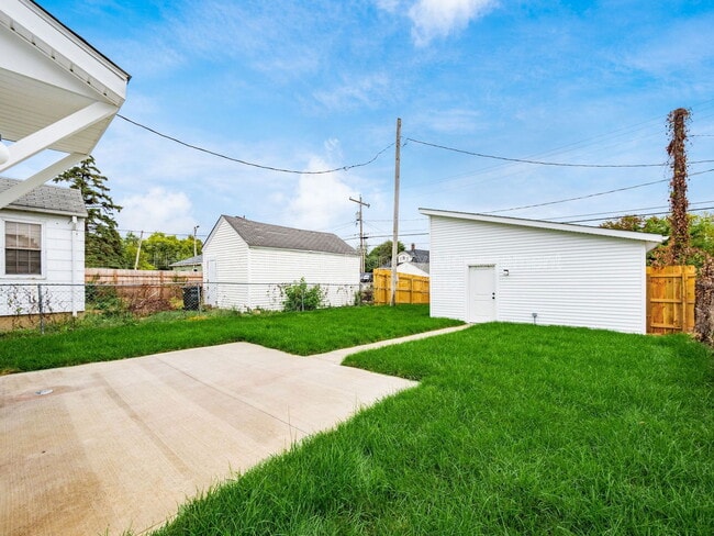 Building Photo - 1128 Geers Ave